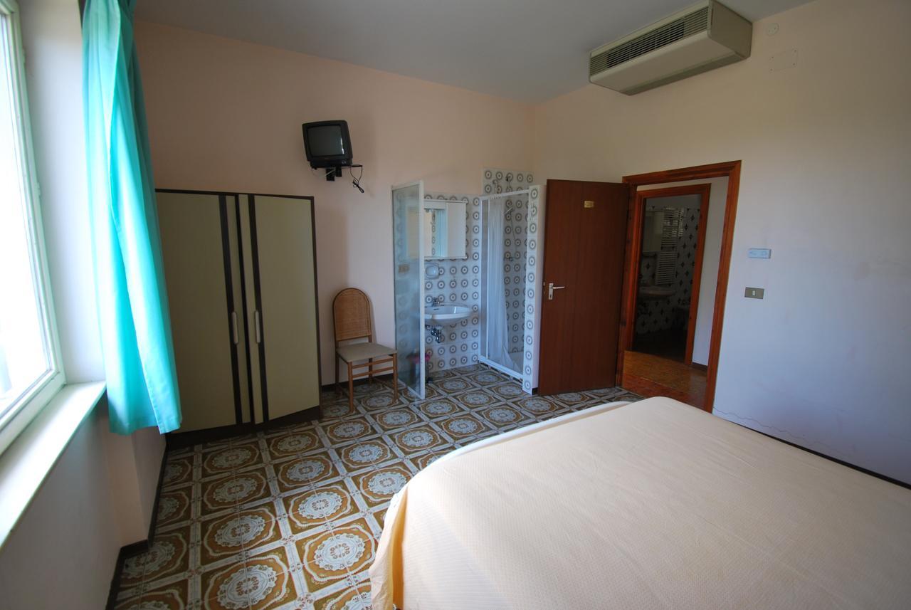 hotel&Ristorante L'angoletto in Selci Selci  Esterno foto